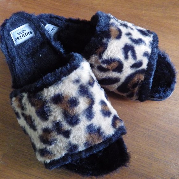 EARTH ORIGINS Olli/Cheetah Faux Fur Slides/ New in Box Size 9/ 40.5 - Picture 4 of 7